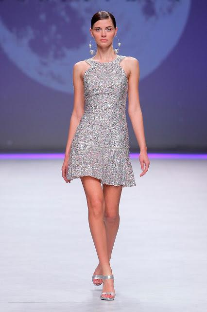 Sonia Peña traslada universo galáctico colección fiesta 2020 