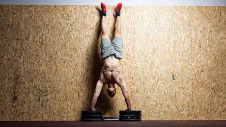 Resultado de imagen de handstand push ups