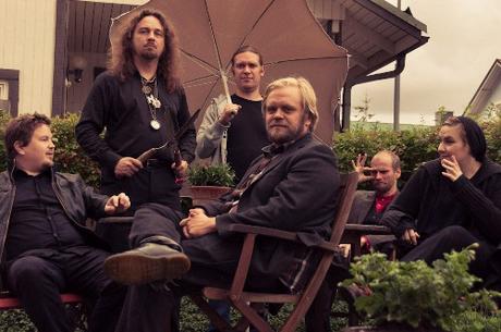 Kuusumun Profeetta - Huutoja Hiljaisesta Huoneesta (2012)