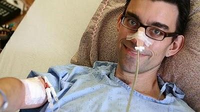 post blogero despues de muerto Derek K. Miller