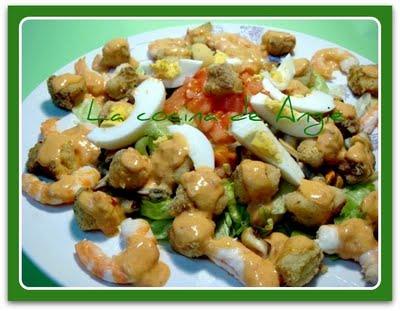 ENSALADA DE CAZÓN Y MARISCO