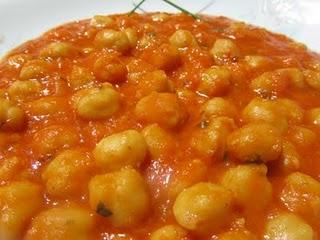 GARBANZOS A LA CATALANA