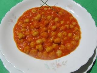 GARBANZOS A LA CATALANA