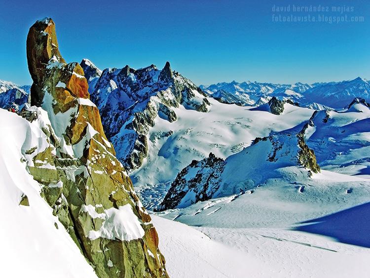 Fotografía del macizo nevado del Mont Blanc en Francia