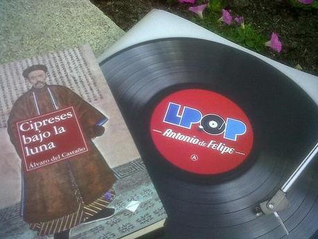 Cipreses bajo la Luna, Alvaro del Castaño