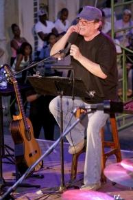 Silvio de nuevo a la carga por los barrios