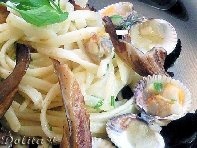 TALLARINES CON BERBERECHOS