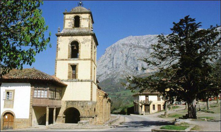 Recuerdos aldeanos, camín de Marabio.  Por Max.