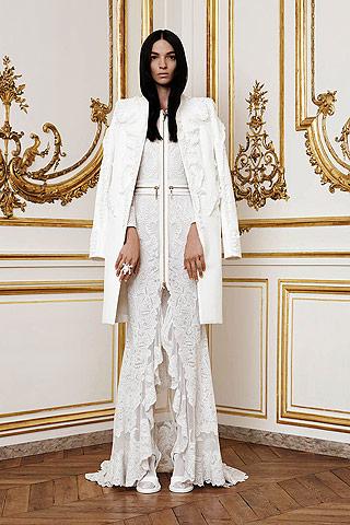 Penélope Cruz de Givenchy Alta Costura en el estreno en Londres de 