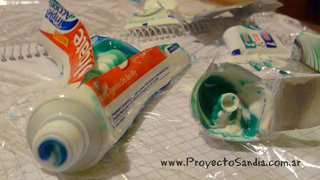 ¿Cómo son los dentífricos multicolores por dentro?