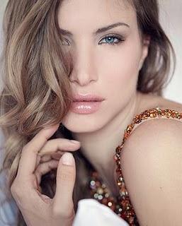 LABIOS SUAVES E HIDRATADOS TODO EL DIA