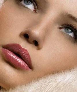 LABIOS SUAVES E HIDRATADOS TODO EL DIA