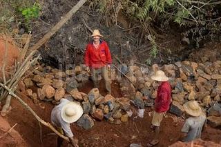 HAY UN MUNDO FUERA DE MI CAMARA
