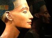 Nefertiti Desnudo