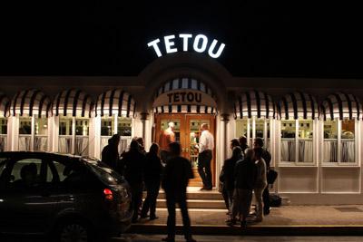 Angelina Jolie y Brad Pitt, cena en Tatou, en Cannes. Angelina Jolie And Brad Pitt Enjoy Dinner At Tetou Restaurant