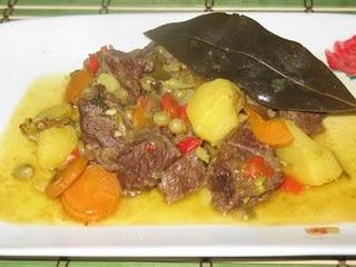 Carne guisada con patatas