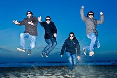 MUTE / ESTRÉLLATE Y ARDE