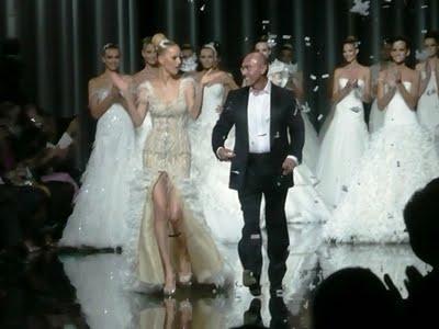 Pronovias, de la mano de Manuel Mota, pone fin a la Pasarela Gaudí Colección 2012, con una original, brillante y espectacular puesta en escena