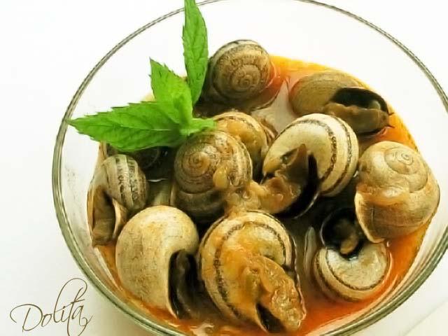CARACOLES EN SALSA