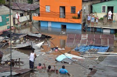 SANTIAGO ESTA INUNDADO