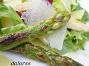 Ensalada pollo, espárragos bambú