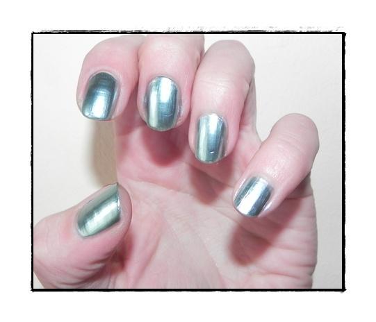 Maquillaje Myface y look ahumado metalizado