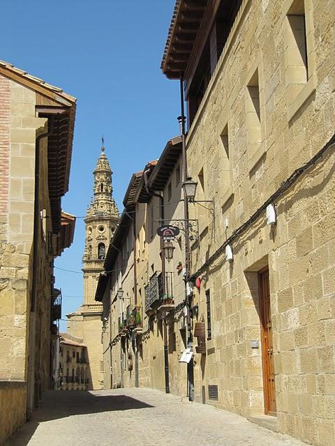 CALLEJANDO POR BRIONES