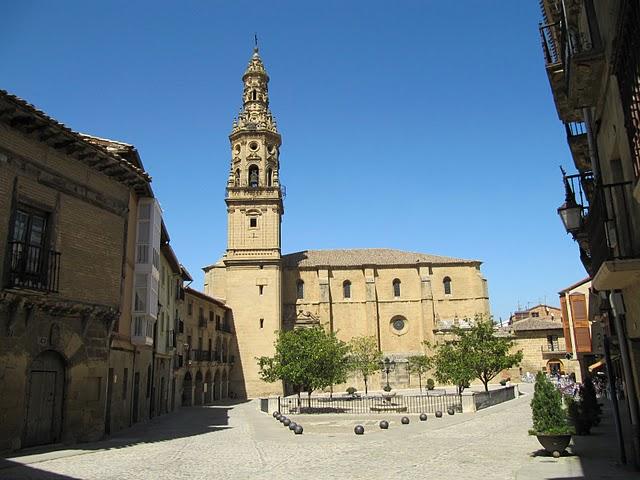 CALLEJANDO POR BRIONES