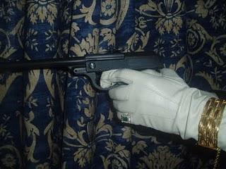 Llega el temido cambio de temporada en el armario y el bombardeo de tendencias. ¡Un búnker por favor!