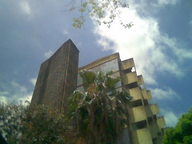 Torre de la Facultad de Arquitectura y Urbanismo UCV, Caracas - Venezuela