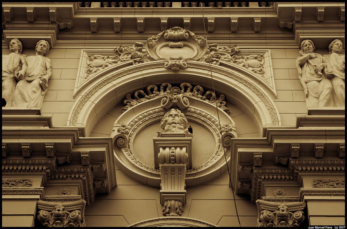 COMENTARIOS SOBRE LA OPERA BUFA “EL BARBERO DE SEVILLA” DE ROSSINI