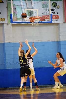 Galería de clics del Club Basket Almeda-Bàsquet Femení Sant Adrià