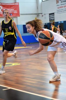 Galería de clics del Club Basket Almeda-Bàsquet Femení Sant Adrià