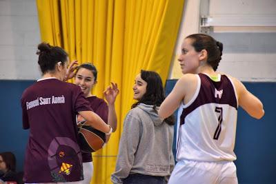 Galería de clics del Club Basket Almeda-Bàsquet Femení Sant Adrià