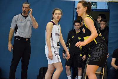 Galería de clics del Club Basket Almeda-Bàsquet Femení Sant Adrià