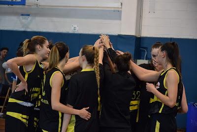 Galería de clics del Club Basket Almeda-Bàsquet Femení Sant Adrià