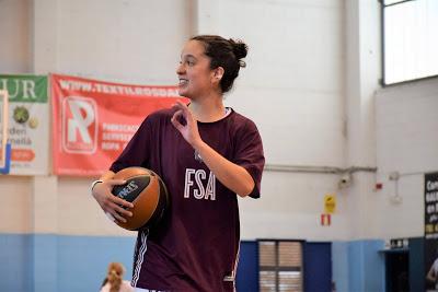 Galería de clics del Club Basket Almeda-Bàsquet Femení Sant Adrià