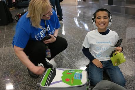 ES CHÉVERE VOLAR: EL PROGRAMA DE AMERICAN AIRLINES AYUDA A NIÑOS CON AUTISMO A ALCANZAR NUEVAS ALTURAS ES CHÉVERE VOLAR: EL PROGRAMA DE AMERICAN AIRLINES AYUDA A NIÑOS CON AUTISMO A ALCANZAR NUEVAS ALTURAS