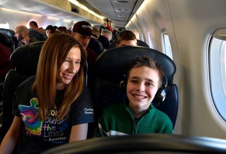 ES CHÉVERE VOLAR: EL PROGRAMA DE AMERICAN AIRLINES AYUDA A NIÑOS CON AUTISMO A ALCANZAR NUEVAS ALTURAS ES CHÉVERE VOLAR: EL PROGRAMA DE AMERICAN AIRLINES AYUDA A NIÑOS CON AUTISMO A ALCANZAR NUEVAS ALTURAS