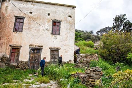 Old-House-on-Naxos.jpg.optimal ▷ Recorriendo el sendero de la aldea de Naxos: Melanes, Myli y los Kouroi