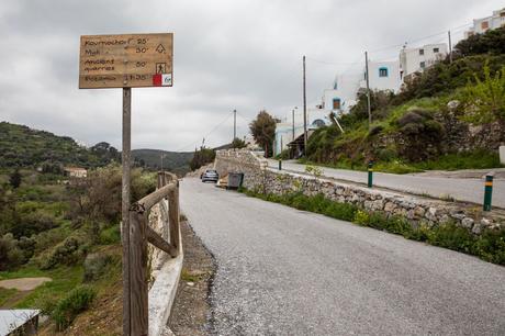 First-Trail-Sign.jpg.optimal ▷ Recorriendo el sendero de la aldea de Naxos: Melanes, Myli y los Kouroi
