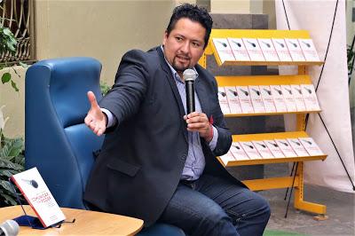 PRESENTAN CENTROS REGIONALES DE CULTURA EL LIBRO COMUNICAR CON PODER