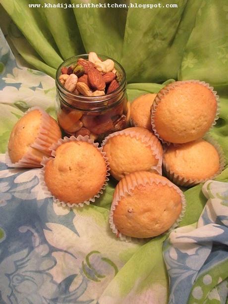 PETITS GÂTEAUX AUX FRUITS SECS /DRIED FRUITS MUFFINS / MAGDALENAS CON FRUTOS SECOS / مافن بالفواكه المجففة