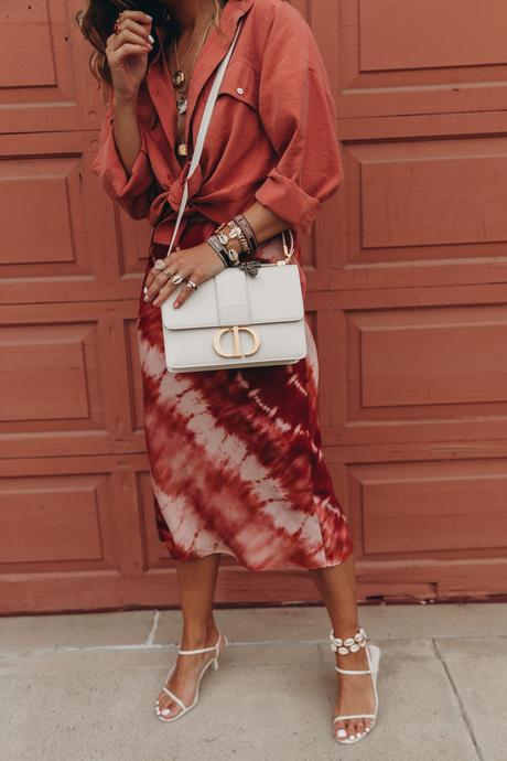 DIOR 30 MONTAIGNE Sara of Collage Vintage wearing the new Dior 30 Montaigne bag