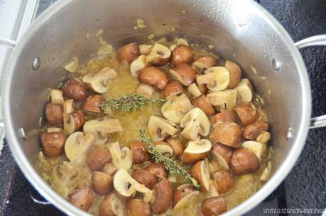 Pollo con champiñones portobello Pollo con champiñones portobello