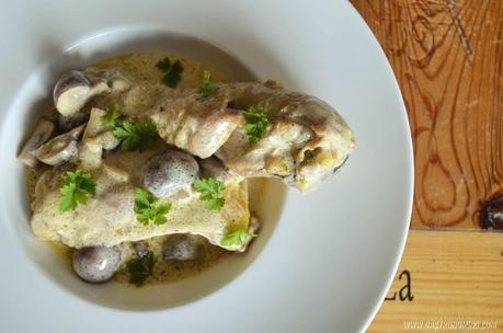 Pollo con champiñones portobello Pollo con champiñones portobello