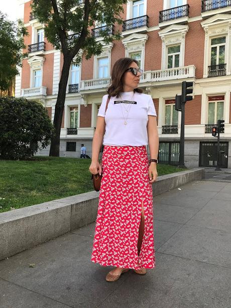 SUMMER VIBES.- SUMMER VIBES.-