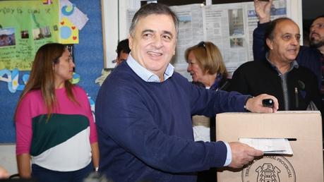 El candidato radical Mario Negri (Mario Sar)