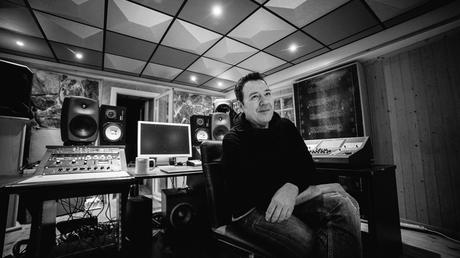 YA DISPONIBLE EL DISCO-LIBRO BÁSICO IV DE REVOLVER YA DISPONIBLE EL DISCO-LIBRO BÁSICO IV DE REVOLVER