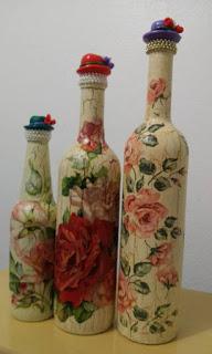 Decora tus botellas de vidrio recicladas con servilletas de decoupage